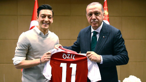 Özil