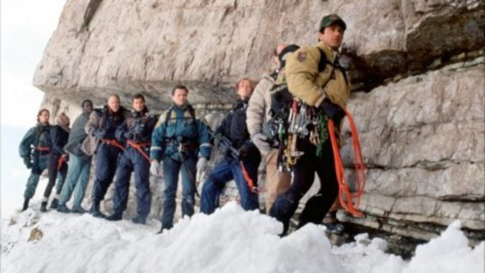 Cliffhanger_03