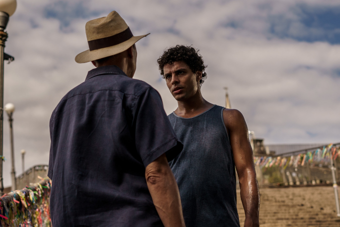 A_Wolf_Among_Swans_01